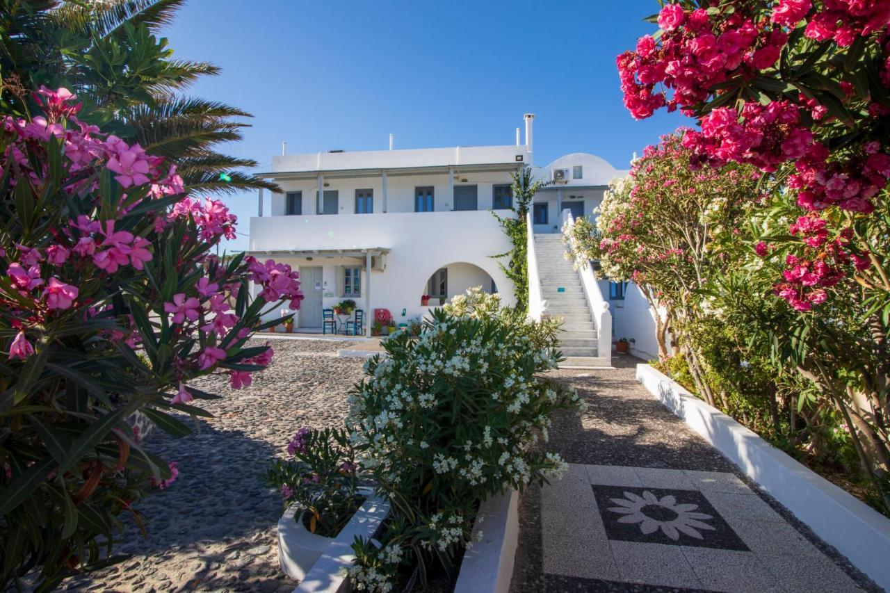 Thira'S Dolphin Aparthotel Akrotírion Exterior foto