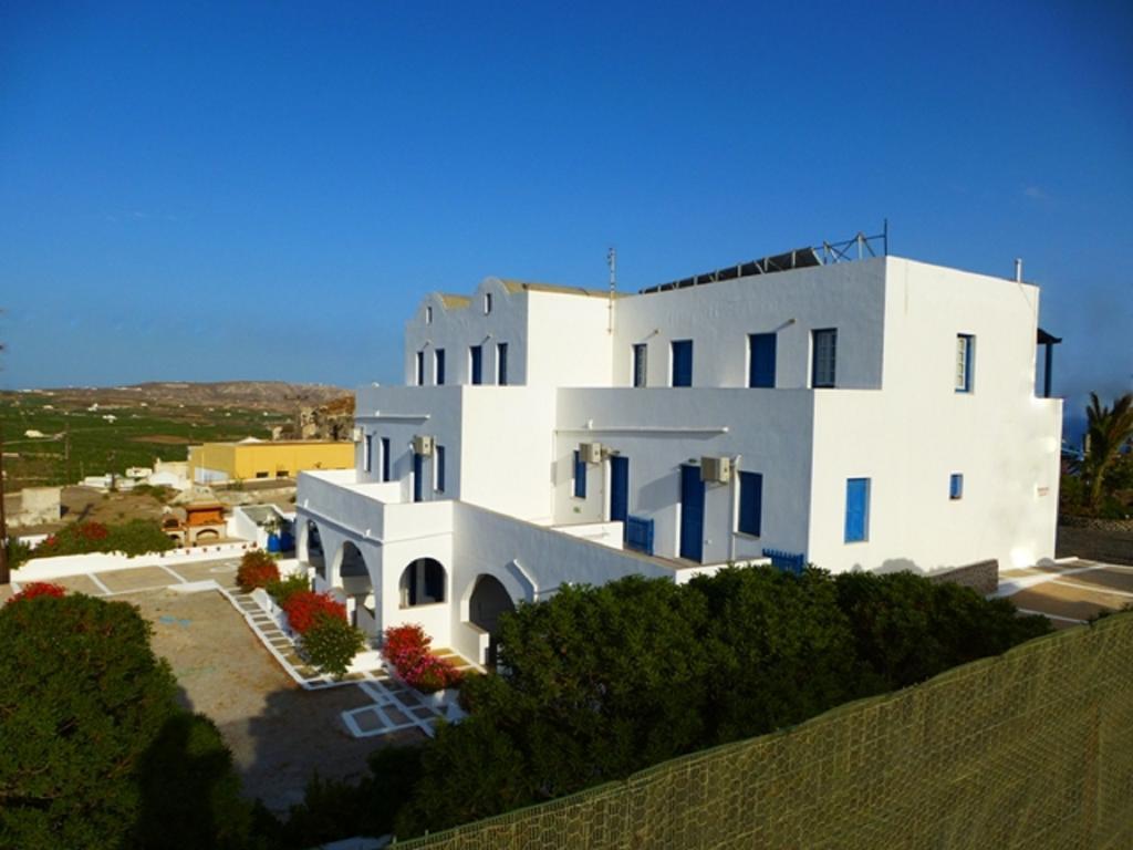 Thira'S Dolphin Aparthotel Akrotírion Exterior foto